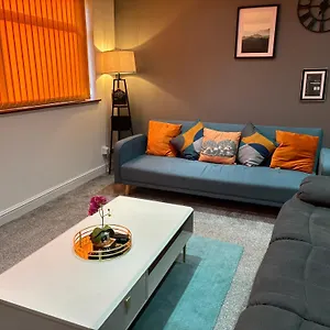 Hilltop Place Near Racecourse , Doncaster United Kingdom